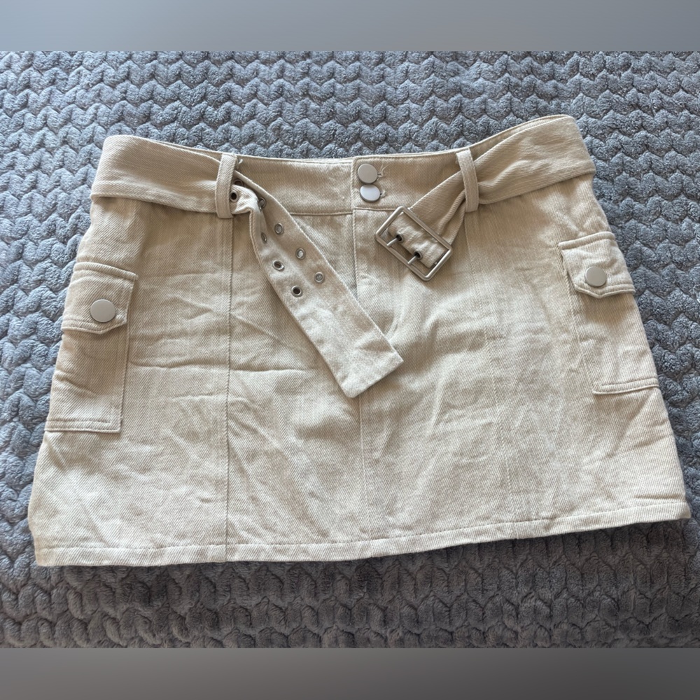 Cute and Comfy mini Cargo Skirt with Belt